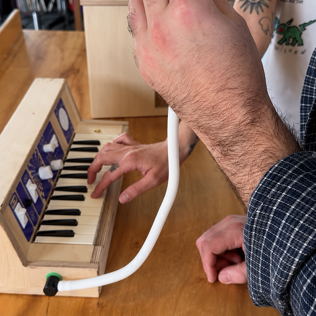 Tabletop Melodica with Phaser, Delay & Pitch Effects