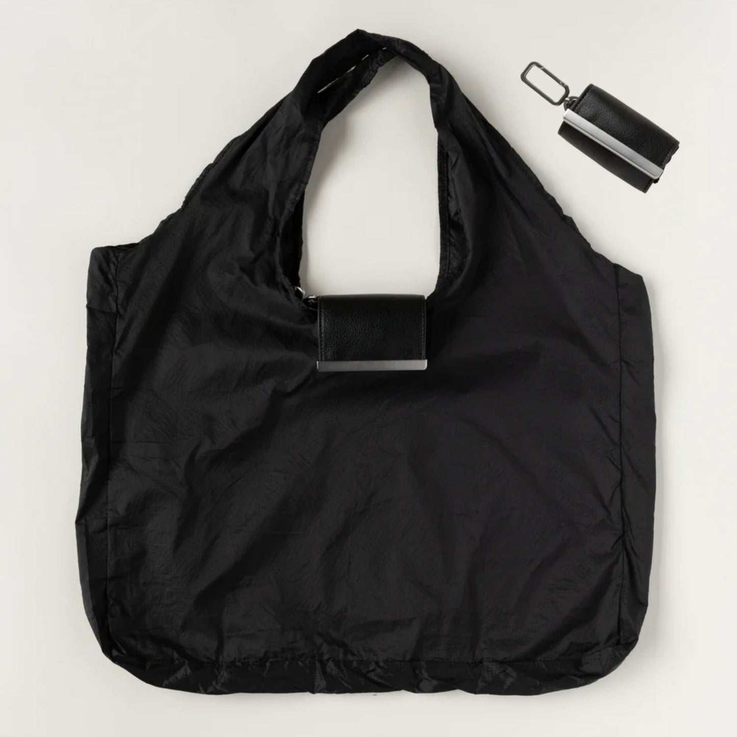 Never Forget a Bag Again – Keychain Tote Holds 50 lbs