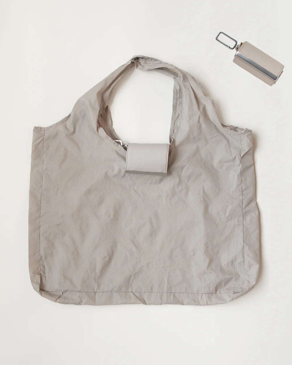 Never Forget a Bag Again – Keychain Tote Holds 50 lbs