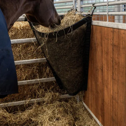 Corner Hay Bag – Durable Slow-Feed Horse Hay Net for Stable Feeding